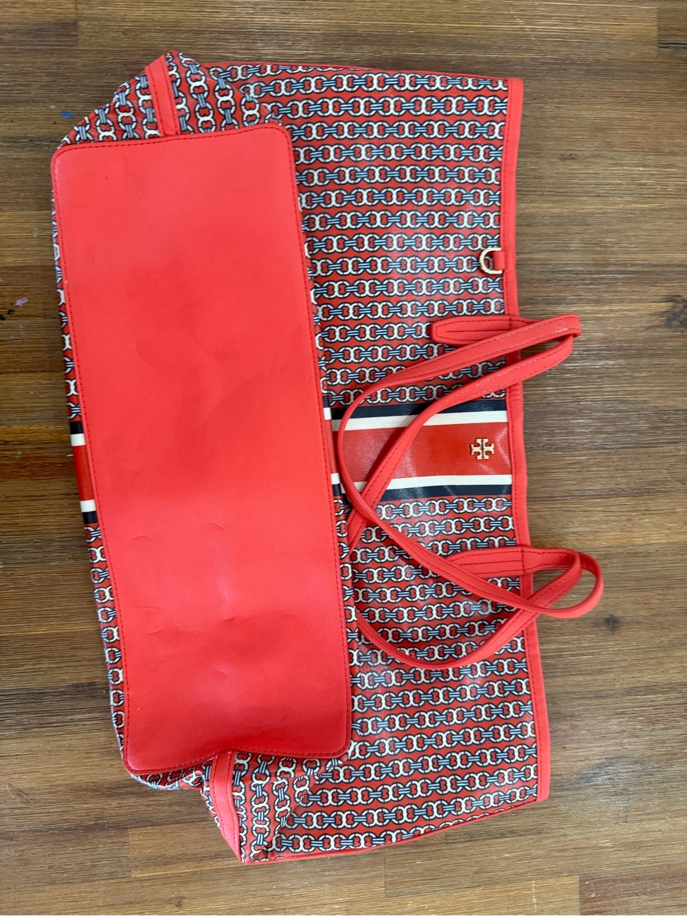 Tory Burch orange Patterned Tote with Logo Detail. Used but great bag!